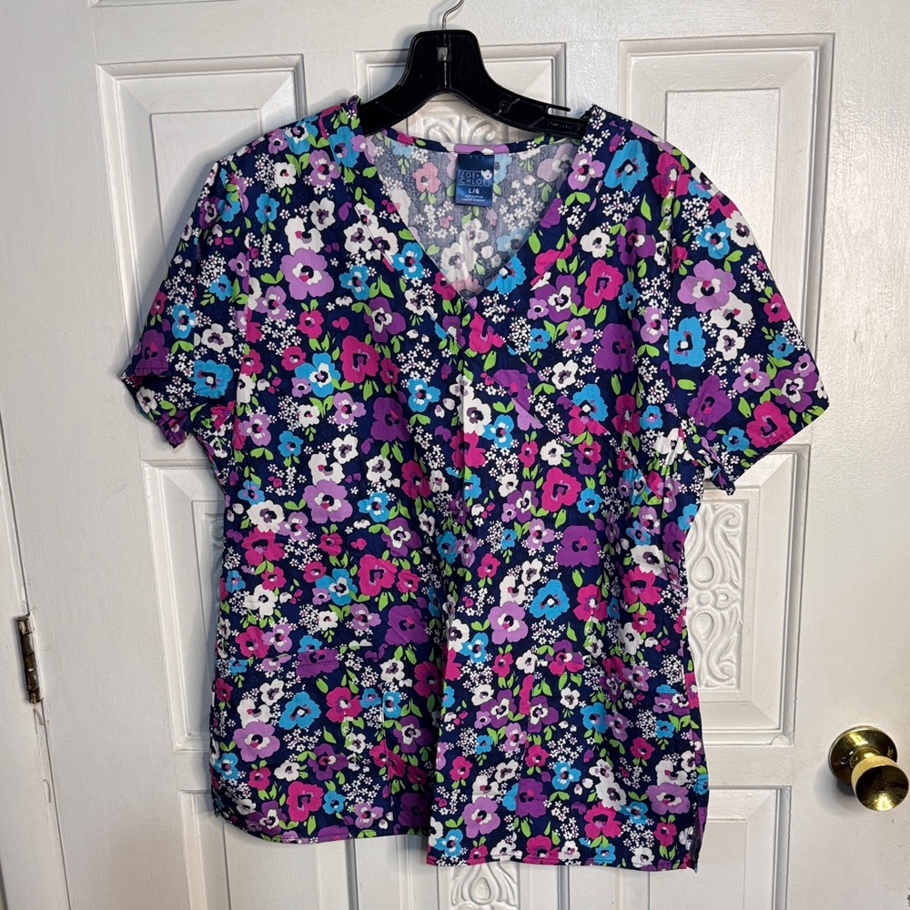 Zoe + Chloe Floral V-Neck Women's Scrub Top Size Large